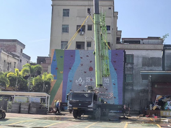东莞冠军营地攀岩墙完工交付